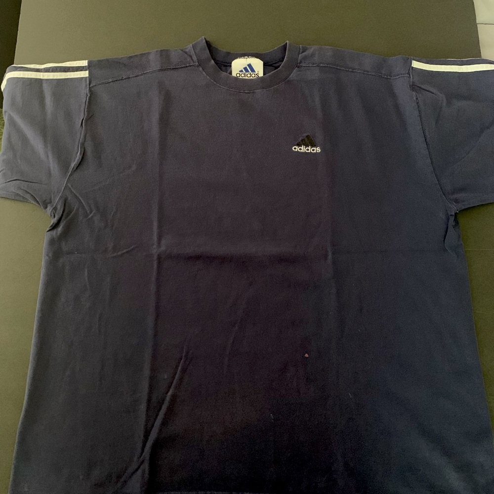 Vintage adidas tee